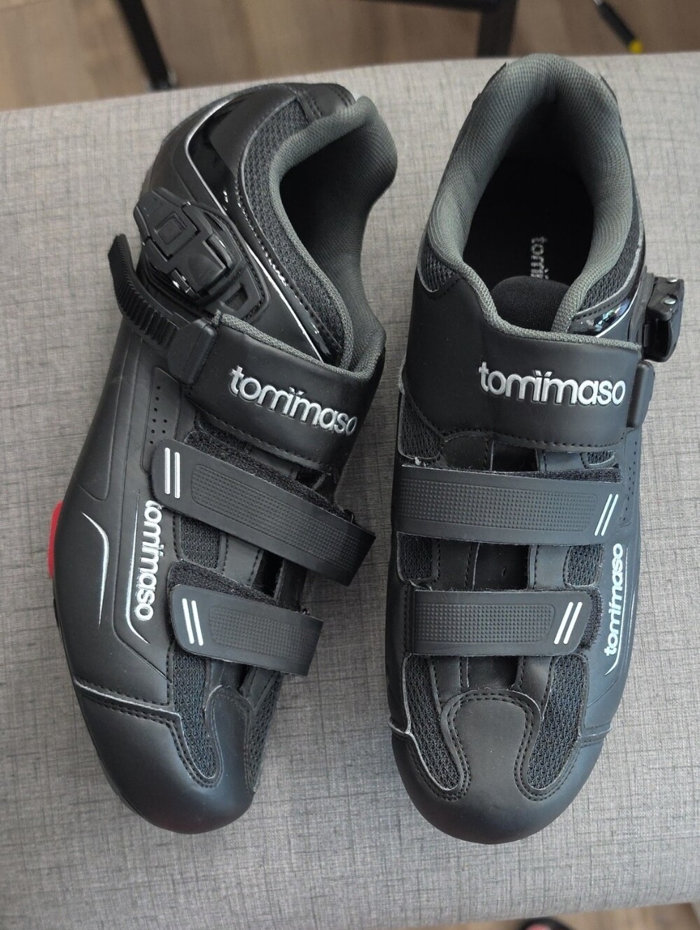 Tommaso Men's Black Cycling Shoes with Secure Straps